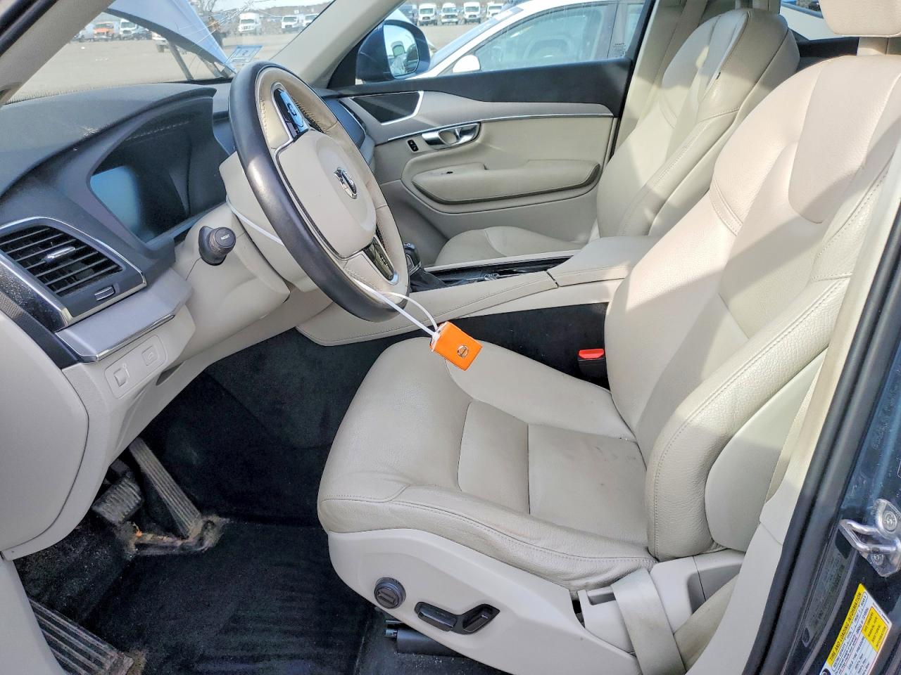 2021 VOLVO XC90 T5 MOMENTUM photo 7