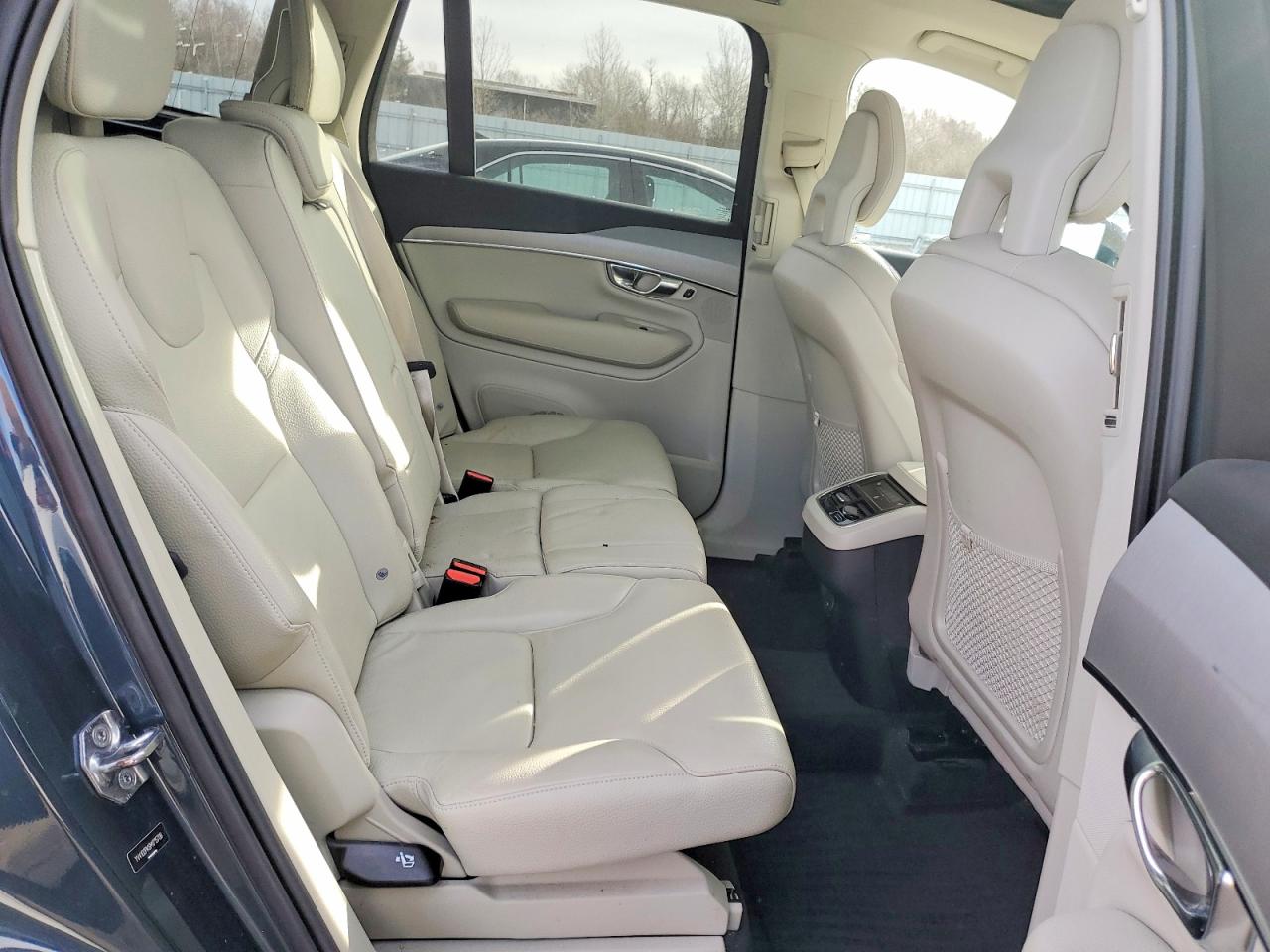 2021 VOLVO XC90 T5 MOMENTUM photo 11