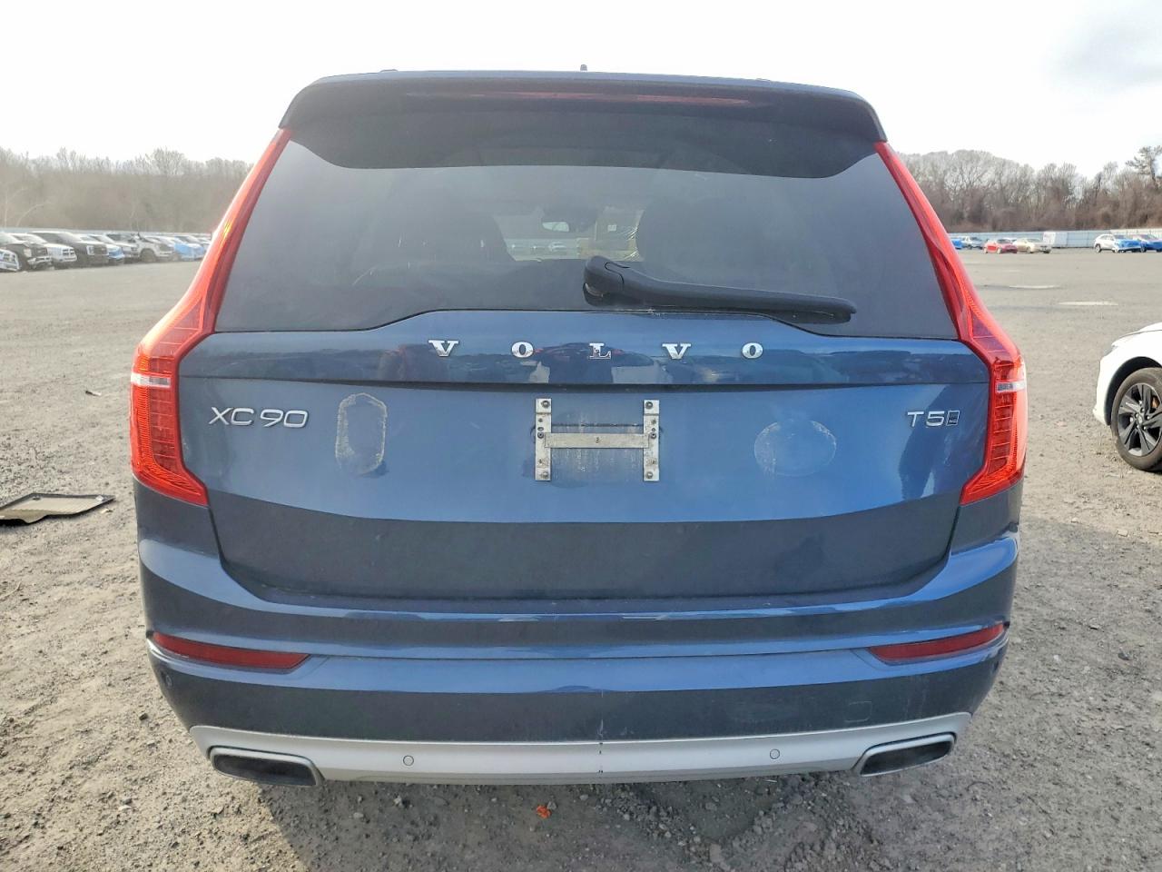 2021 VOLVO XC90 T5 MOMENTUM photo 6
