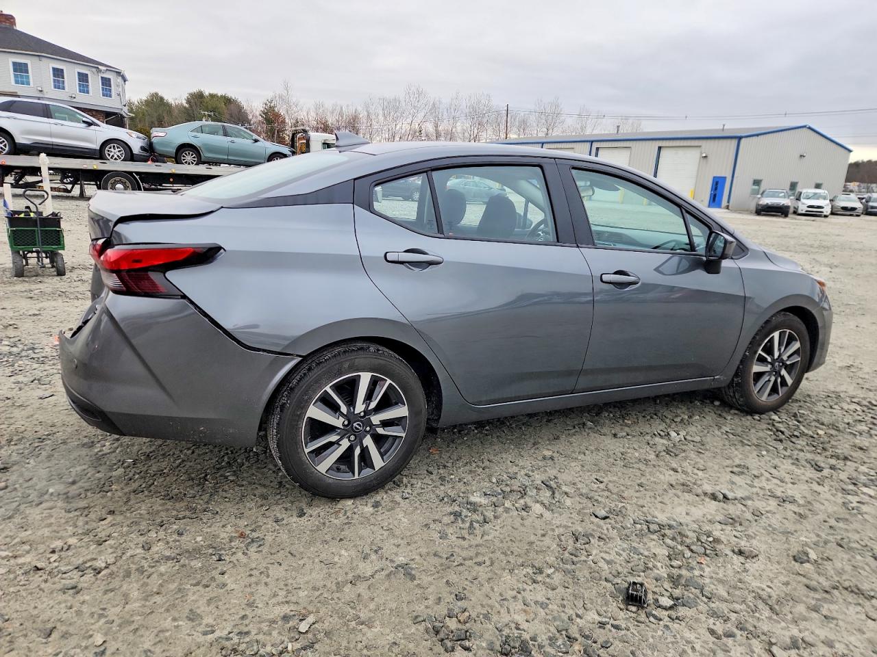 2025 NISSAN VERSA SV photo 3
