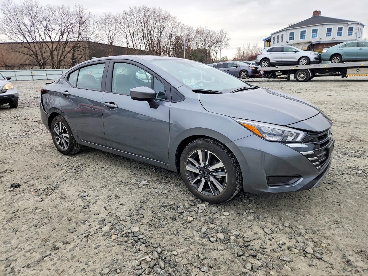 2025 NISSAN VERSA SV photo 4