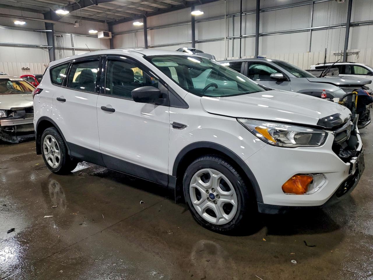 2017 FORD ESCAPE S photo 4