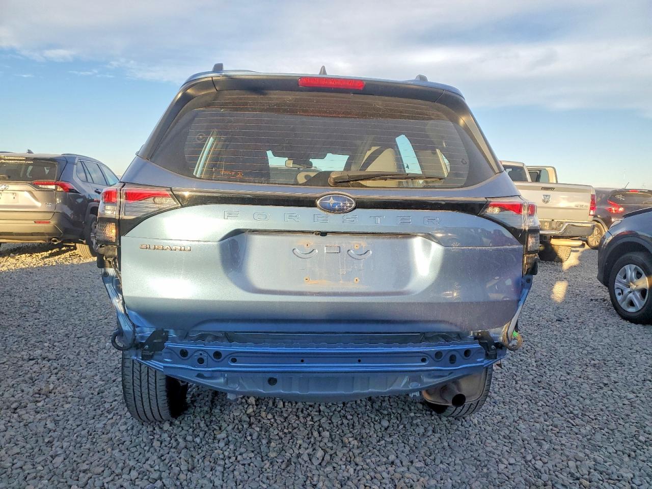 2025 SUBARU FORESTER photo 6