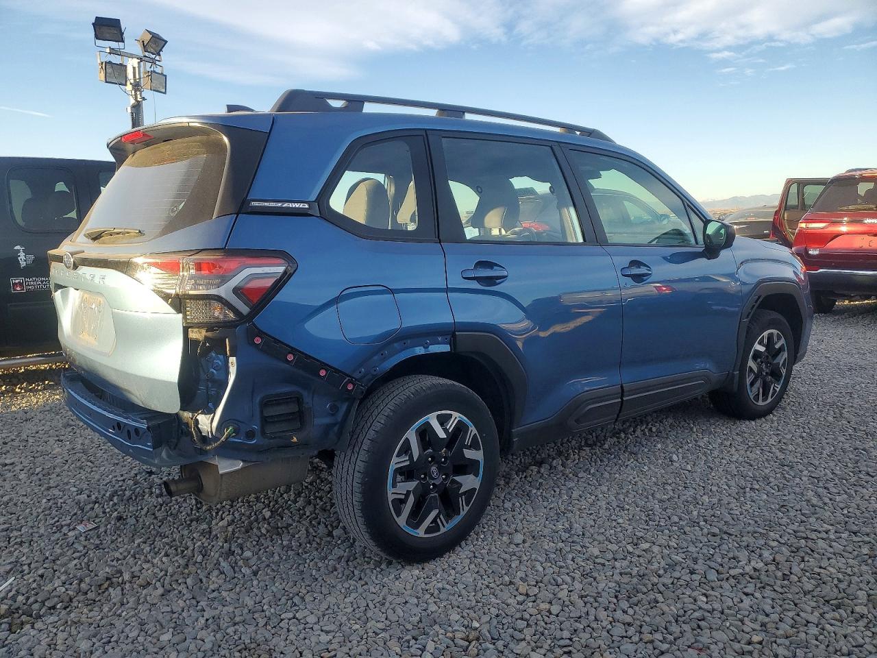 2025 SUBARU FORESTER photo 3