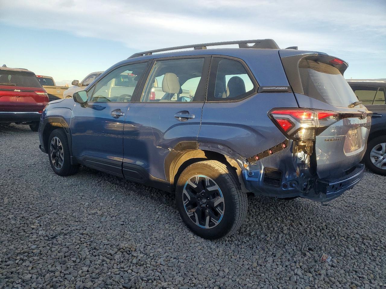 2025 SUBARU FORESTER photo 2