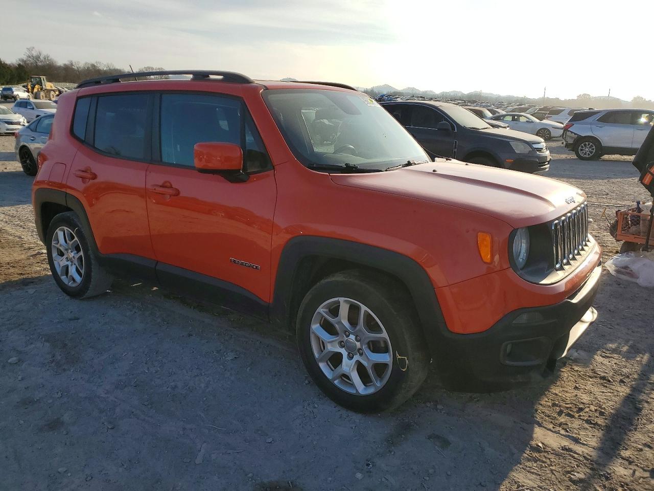 2017 JEEP RENEGADE LATITUDE photo 4