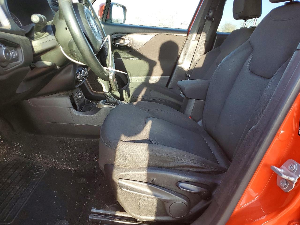 2017 JEEP RENEGADE LATITUDE photo 7