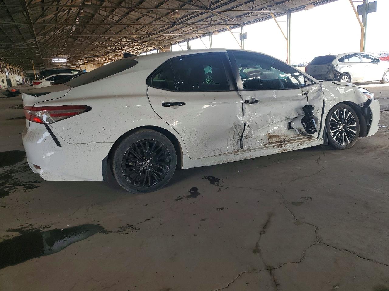 2020 TOYOTA CAMRY SE photo 5