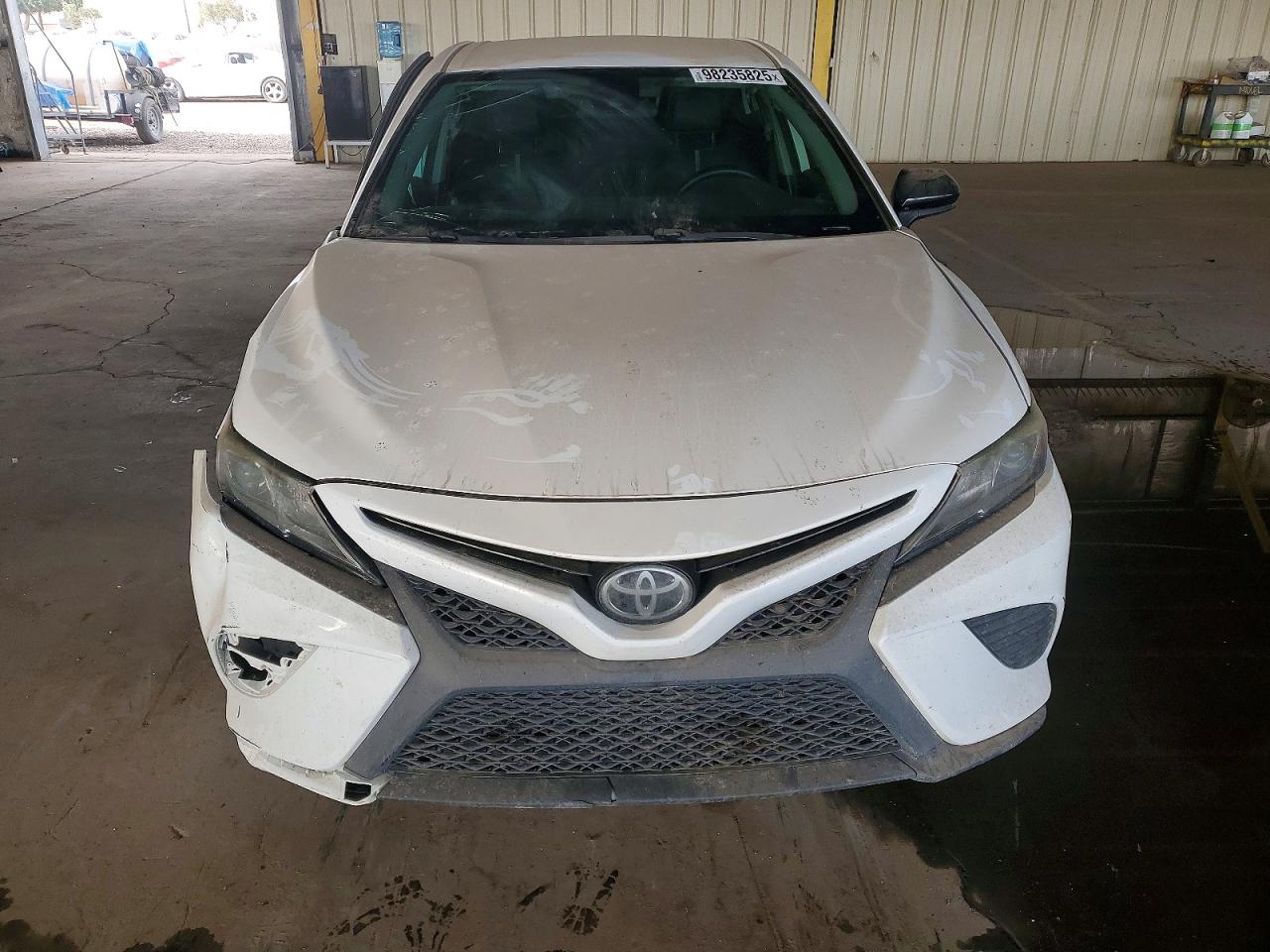2020 TOYOTA CAMRY SE photo 9