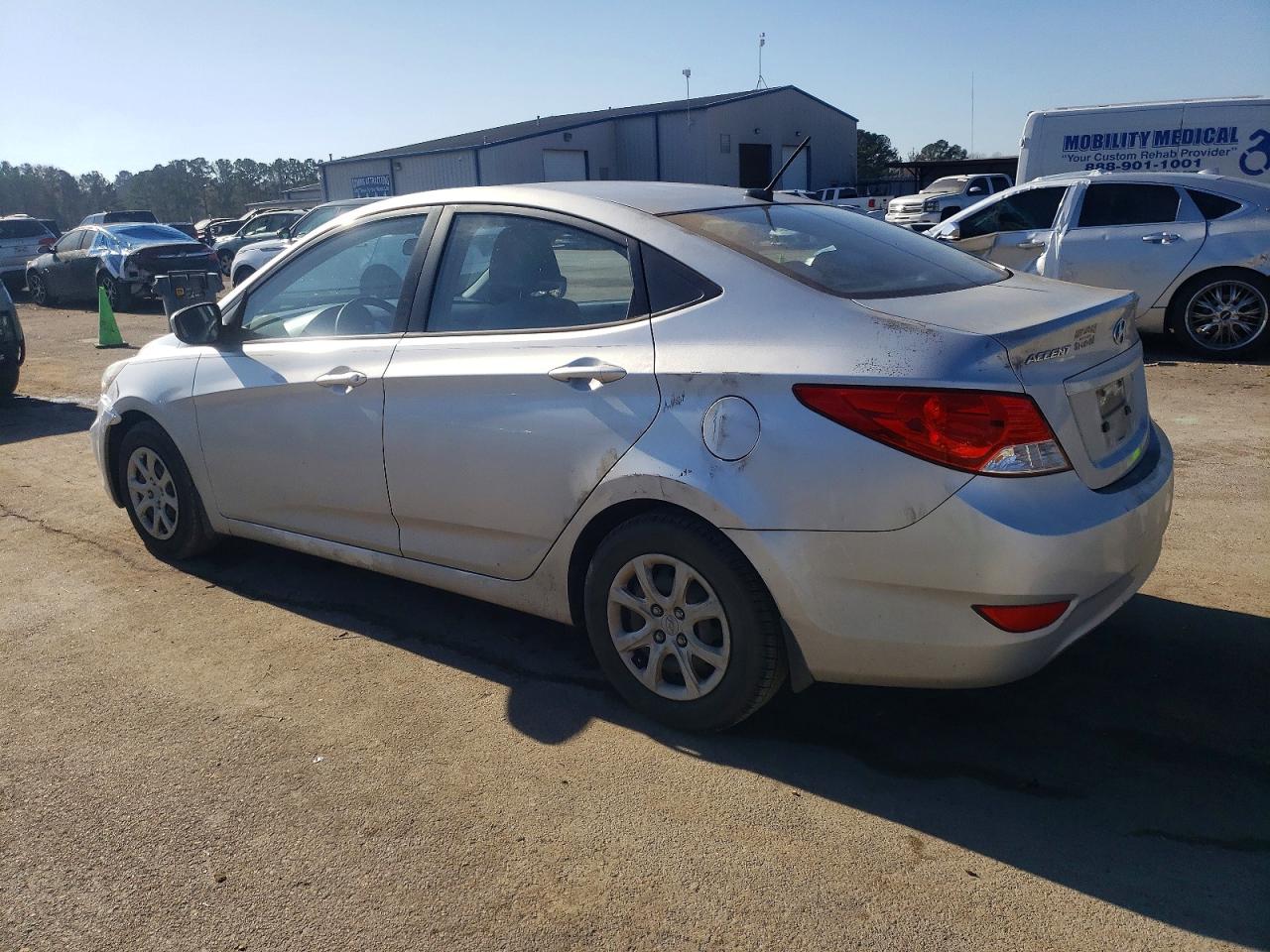 2012 HYUNDAI ACCENT GLS photo 2