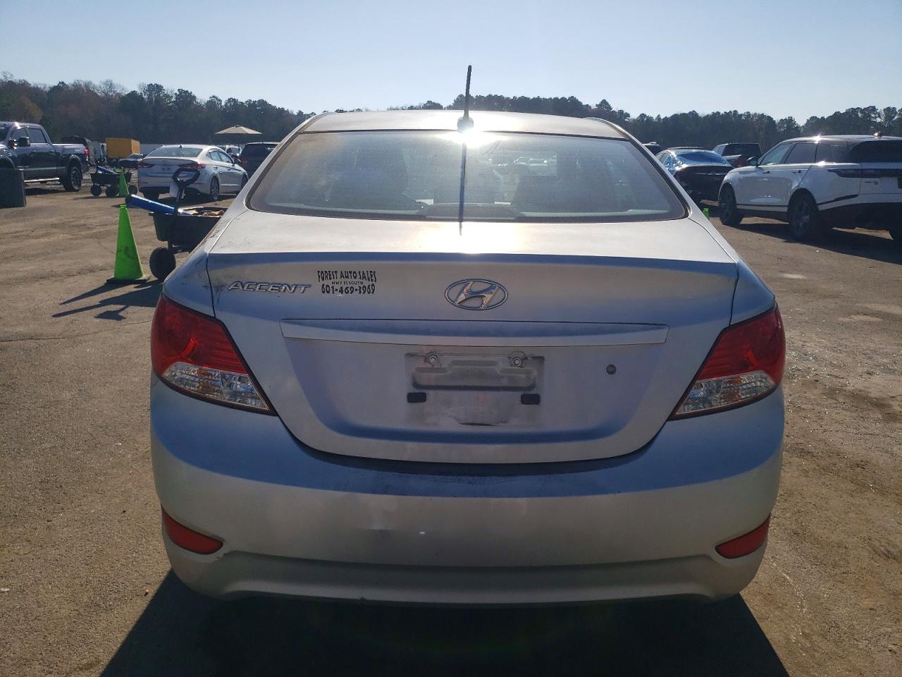 2012 HYUNDAI ACCENT GLS photo 6