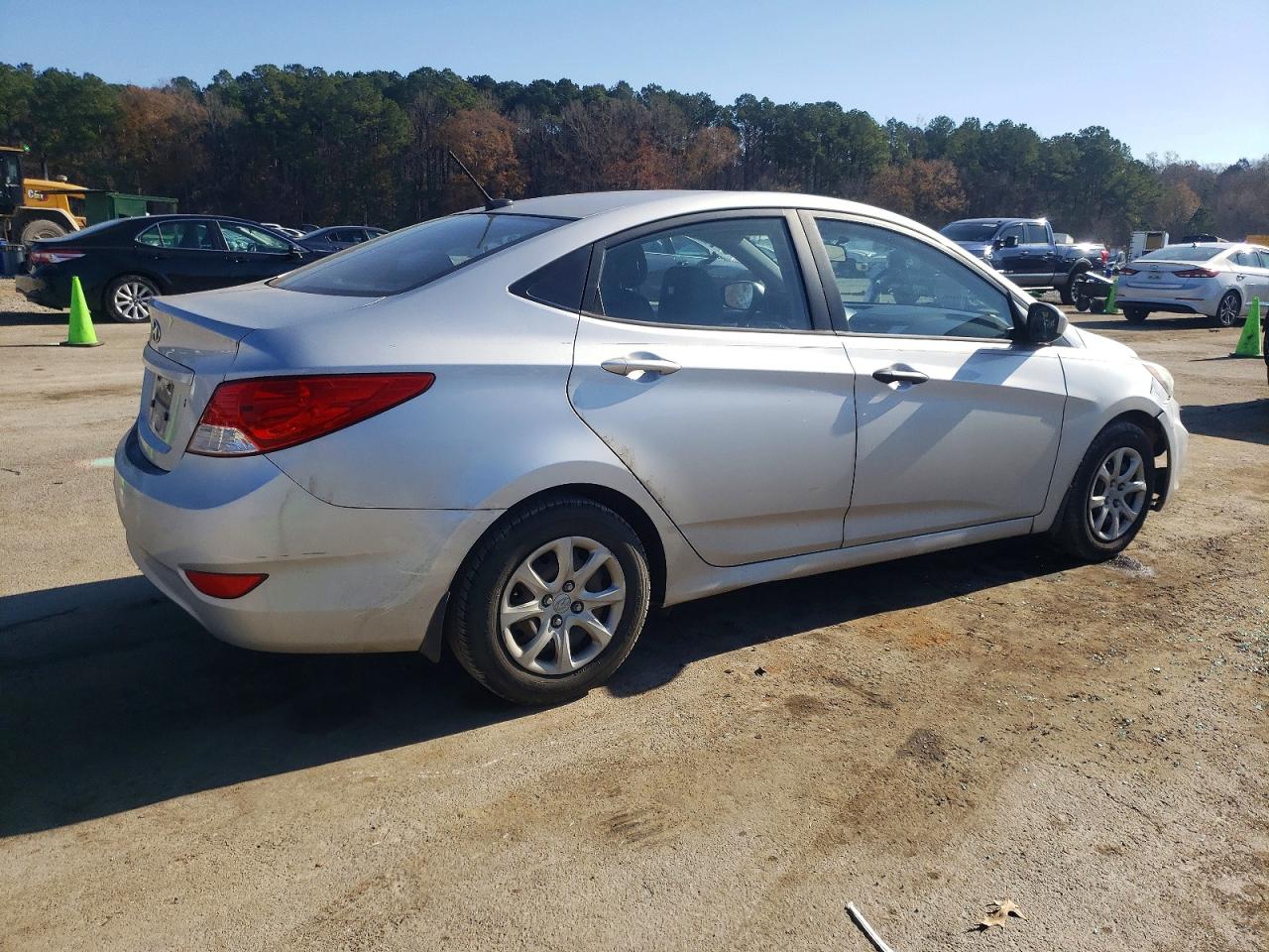 2012 HYUNDAI ACCENT GLS photo 3