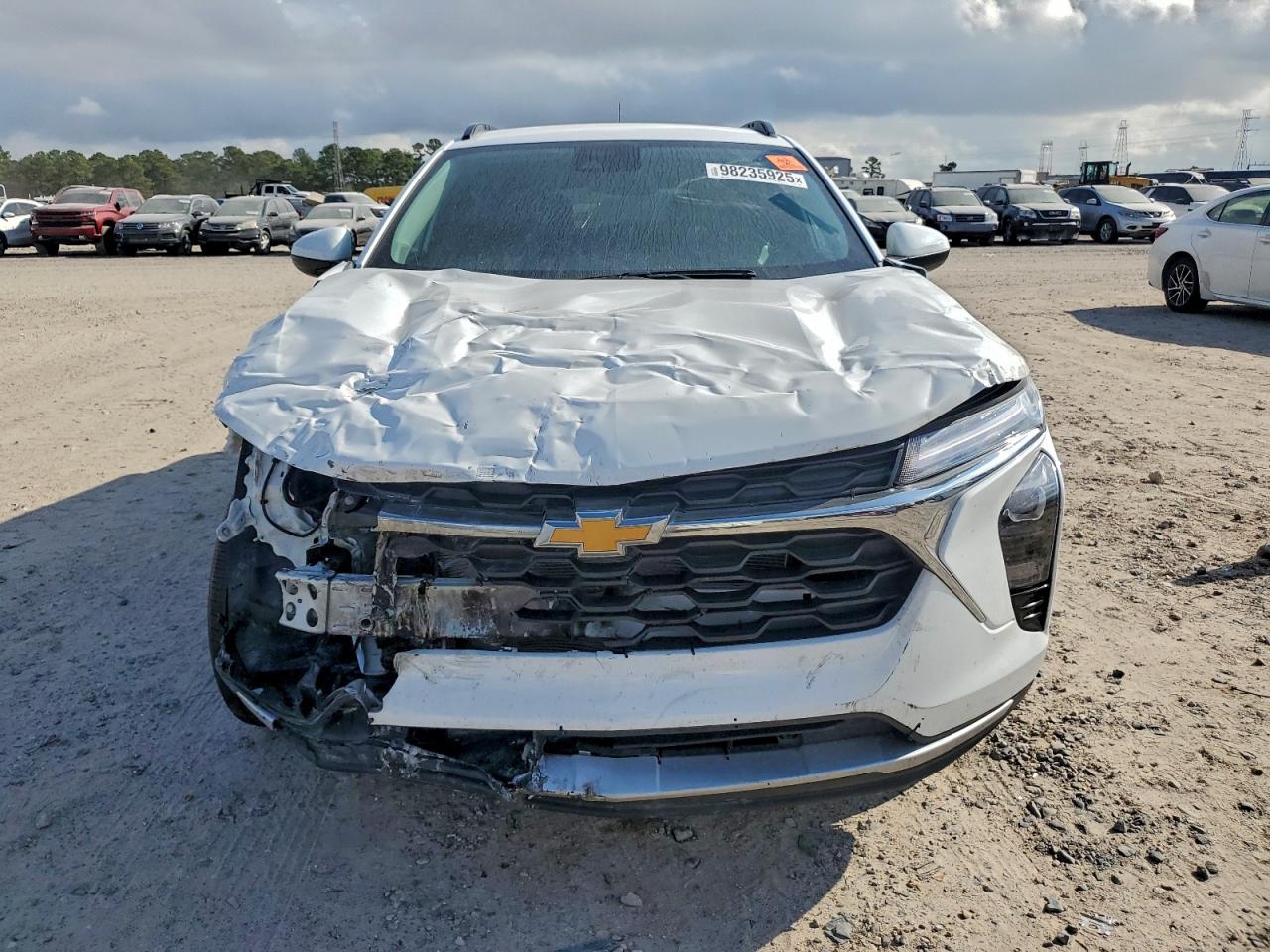 2025 CHEVROLET TRAX 1LT photo 9
