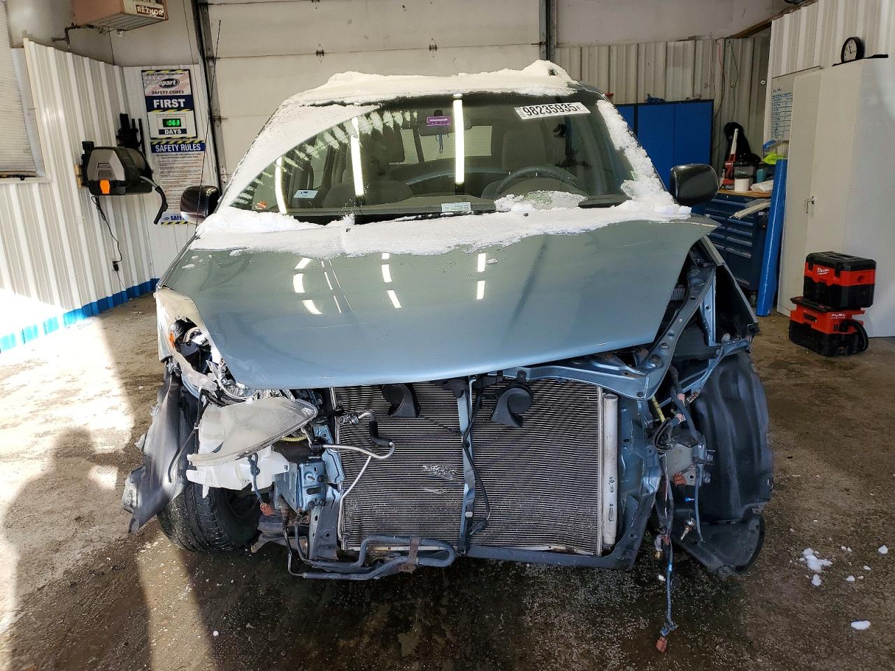 2009 TOYOTA SIENNA CE photo 13