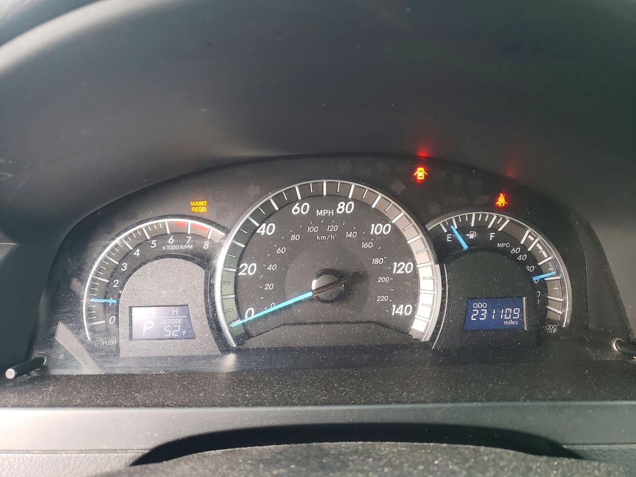 2013 TOYOTA CAMRY L photo 17