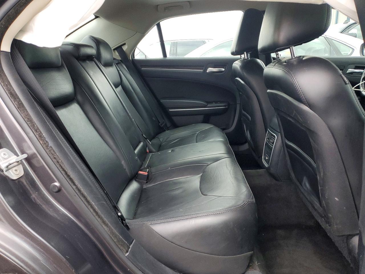 2015 CHRYSLER 300 LIMITED photo 19
