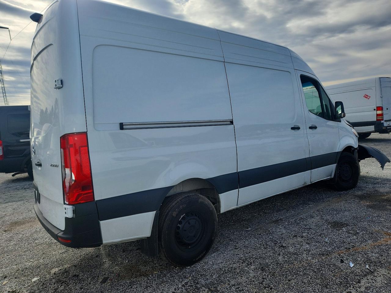 2025 MERCEDES BENZ SPRINTER DELIVERY VAN photo 3