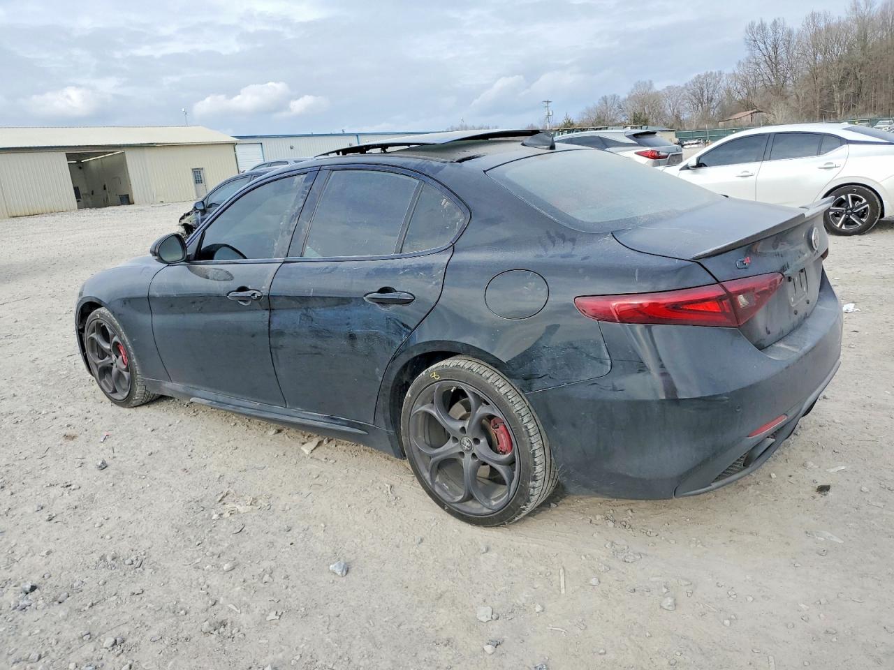 2019 ALFA ROMEO GIULIA TI photo 2