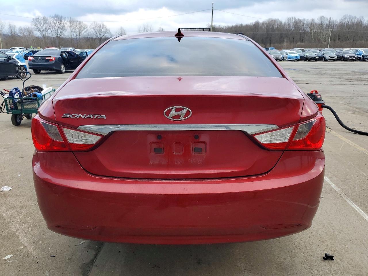 2013 HYUNDAI SONATA GLS photo 6