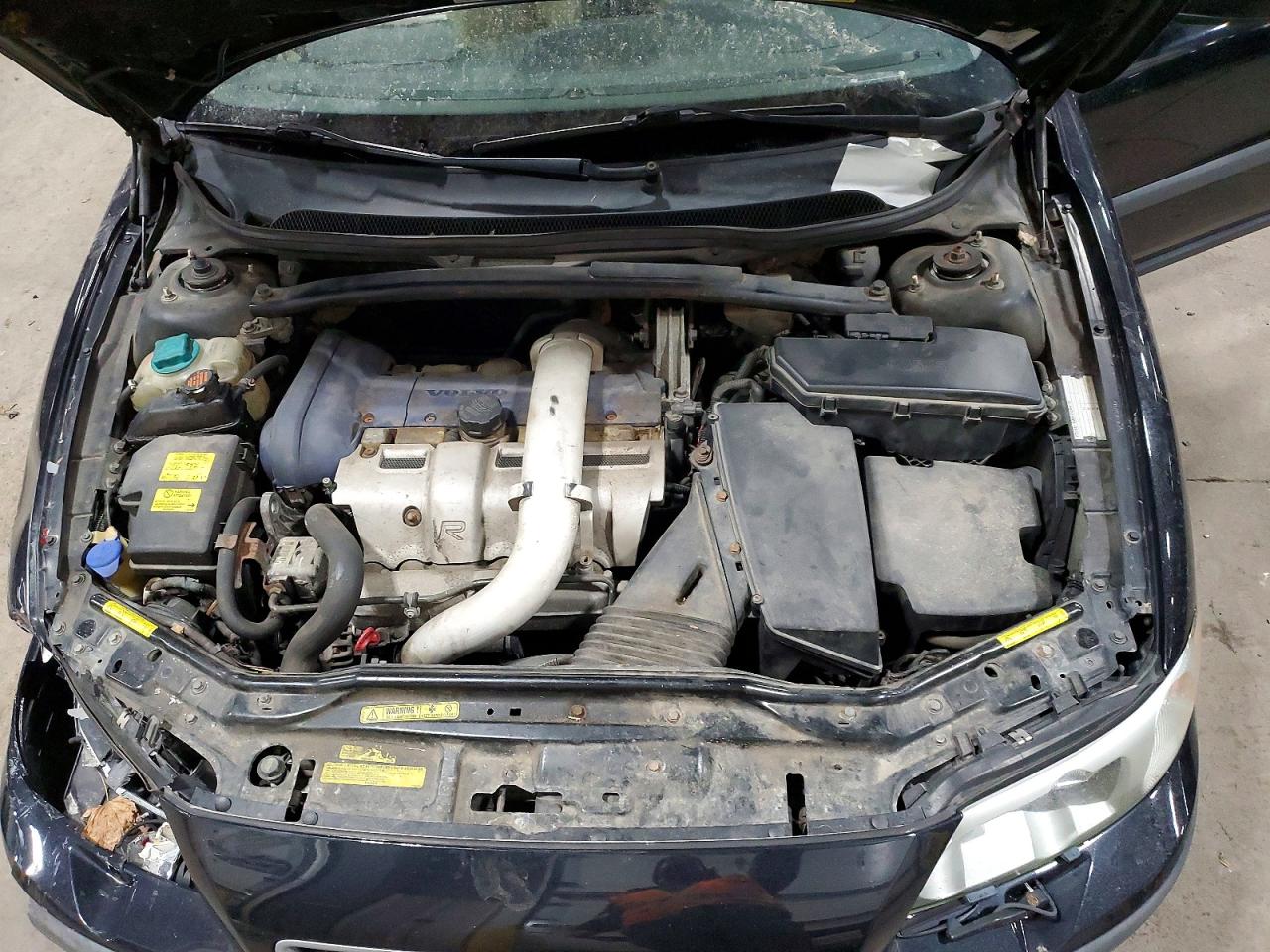 2004 VOLVO S60 R photo 11