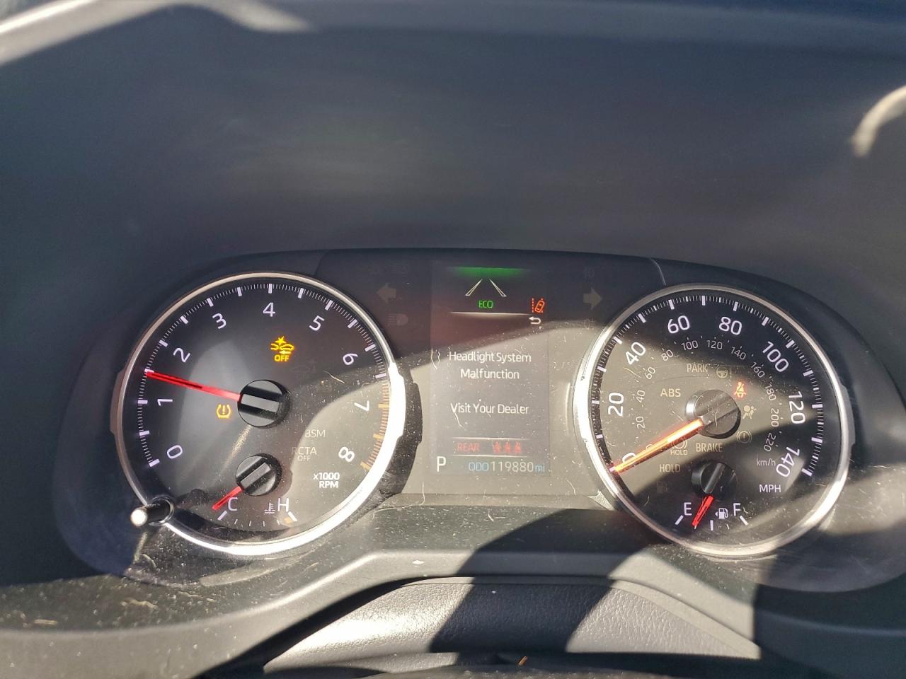 2019 TOYOTA RAV4 LE photo 9