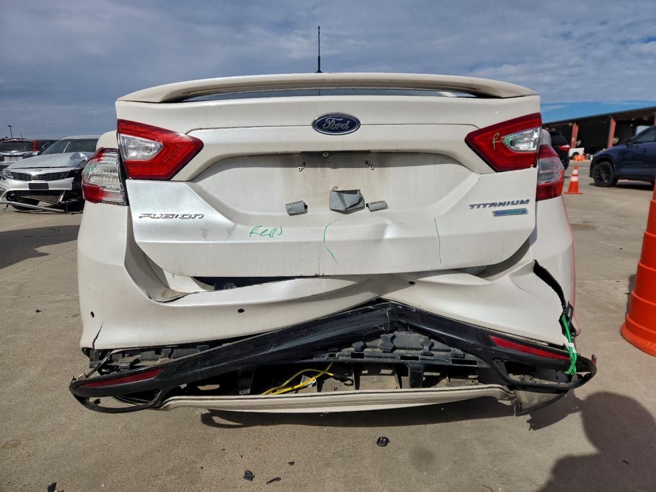 2013 FORD FUSION TITANIUM photo 6