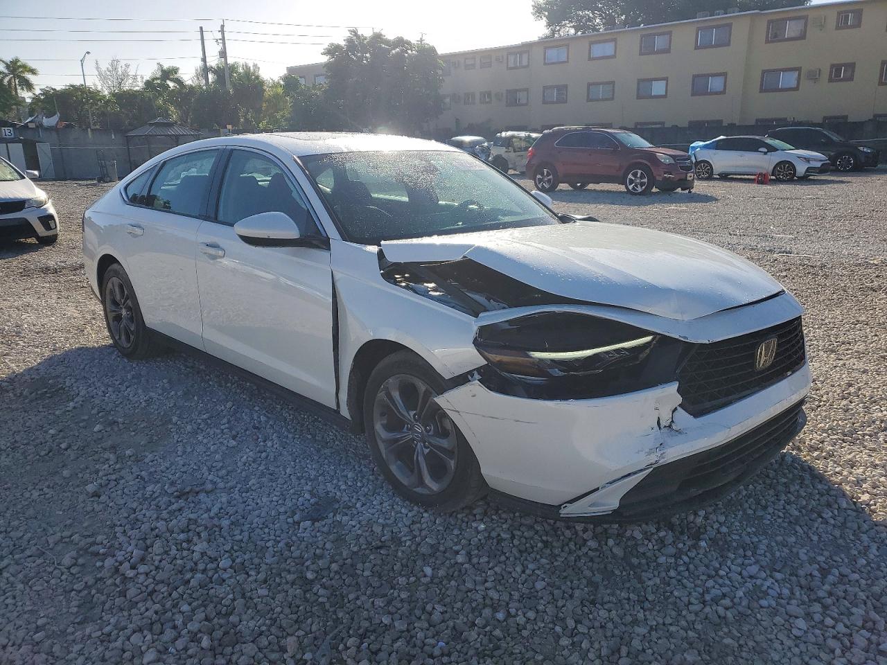 2024 HONDA ACCORD EX photo 4
