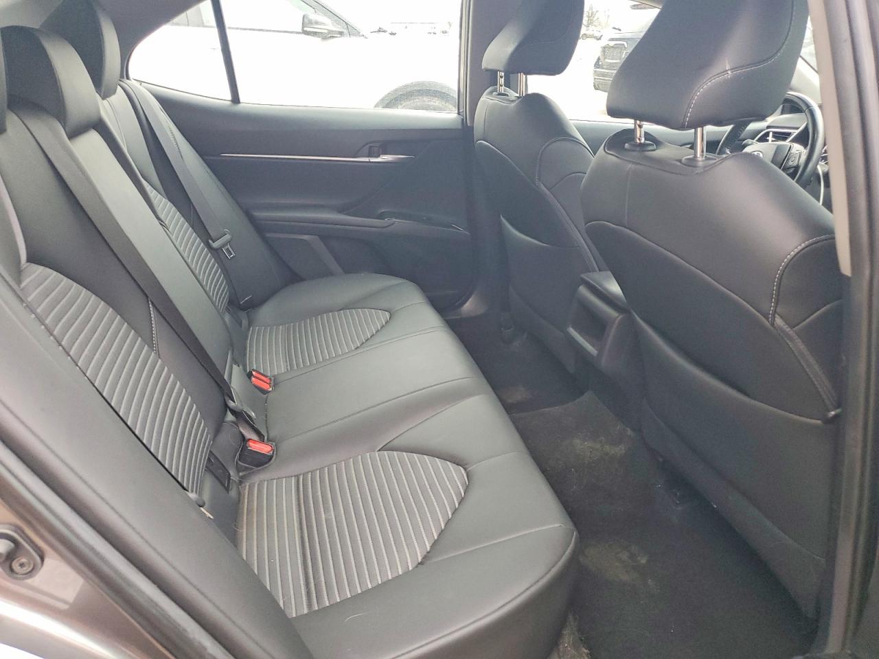 2018 TOYOTA CAMRY L photo 10