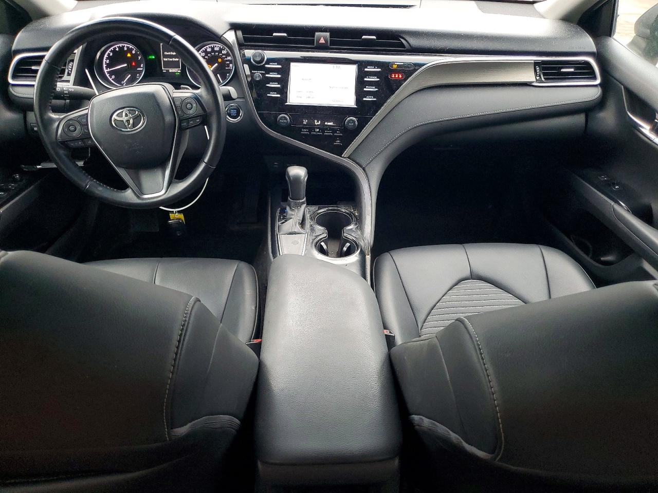 2018 TOYOTA CAMRY L photo 8