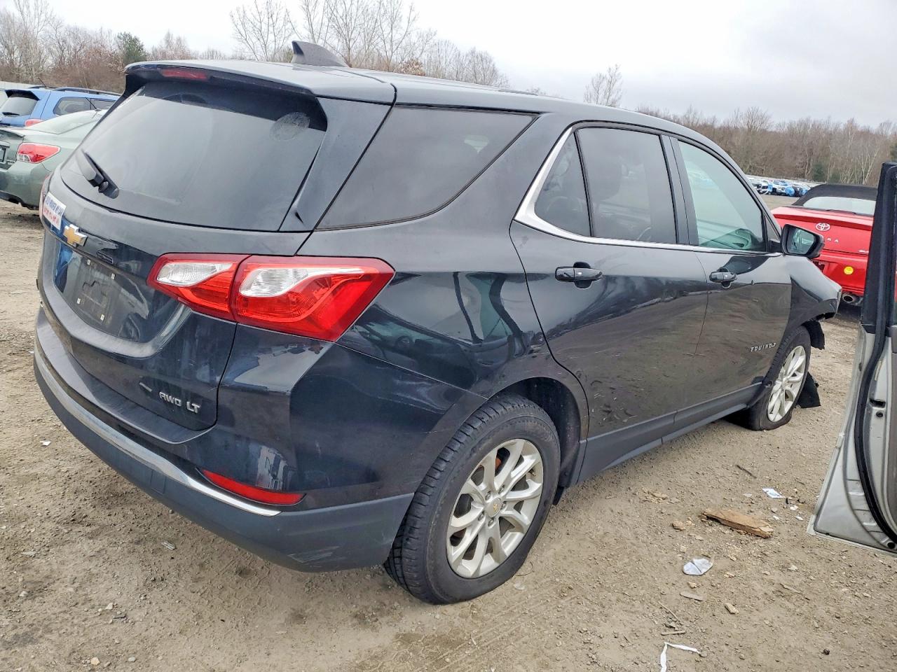 2018 CHEVROLET EQUINOX LT photo 3