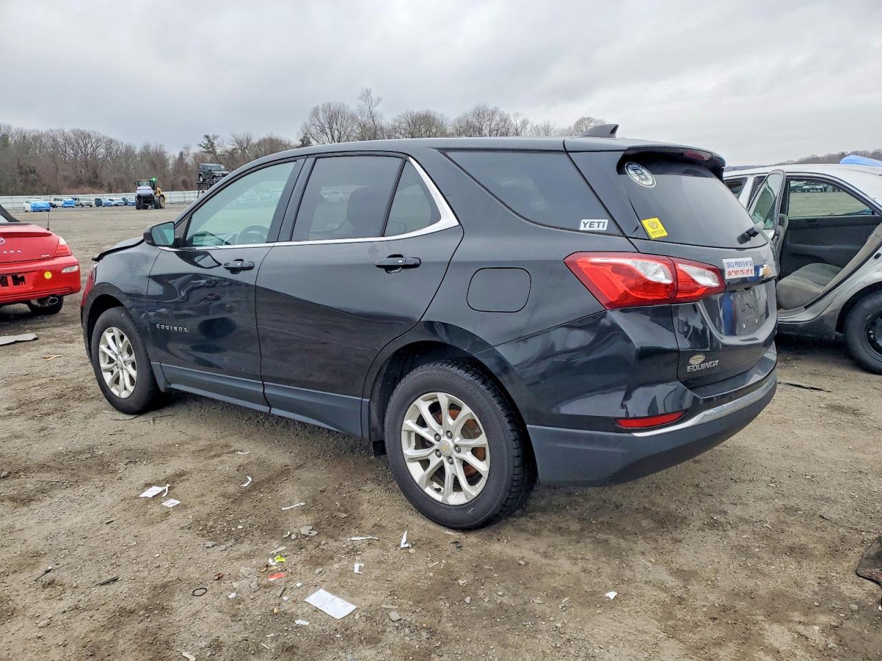 2018 CHEVROLET EQUINOX LT photo 2