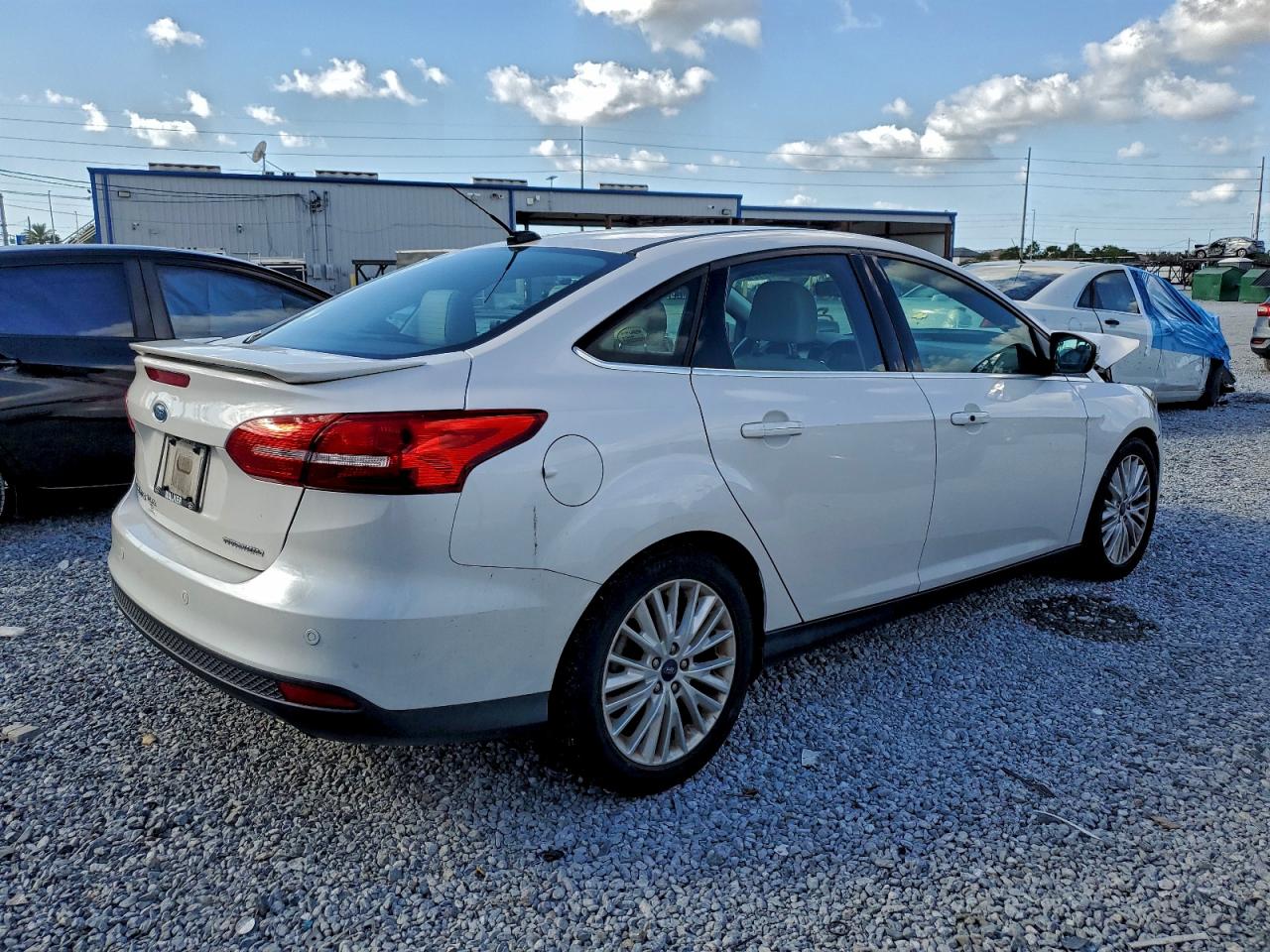 2018 FORD FOCUS TITANIUM photo 3