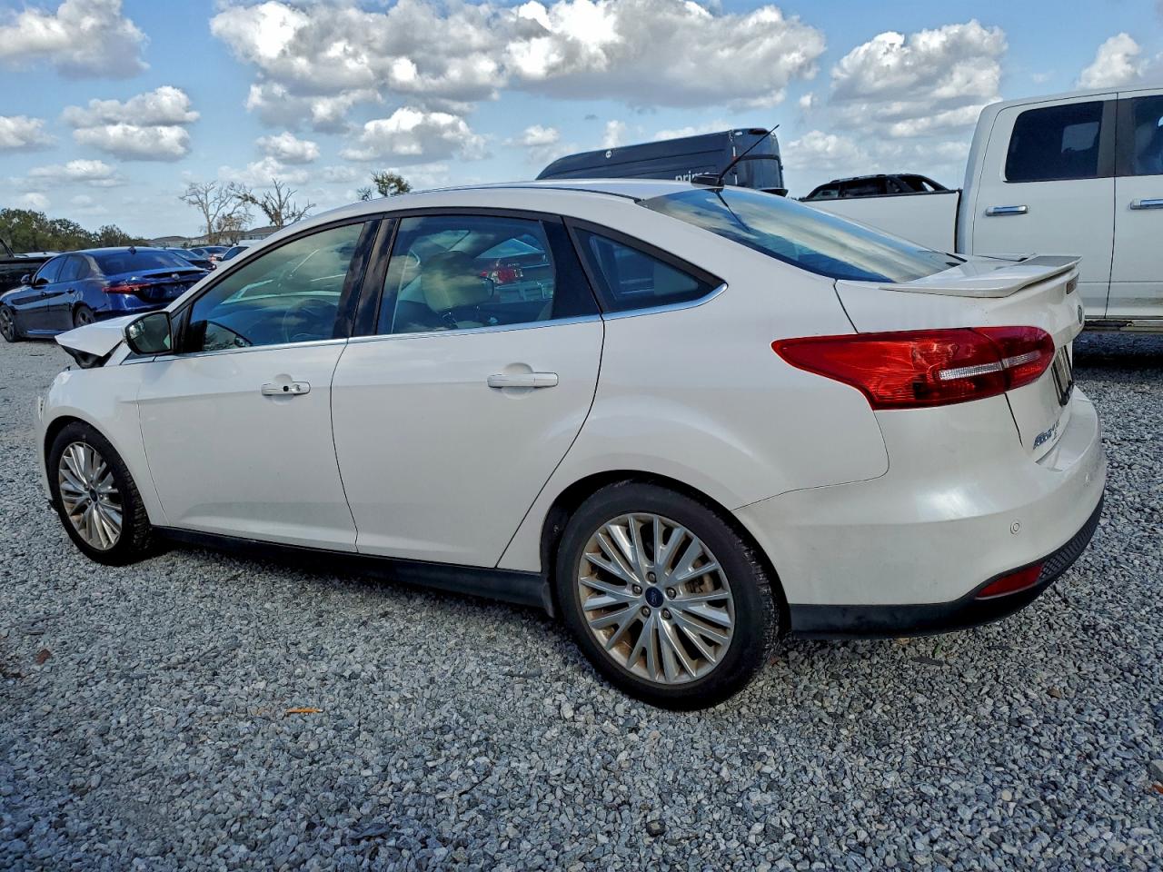 2018 FORD FOCUS TITANIUM photo 2