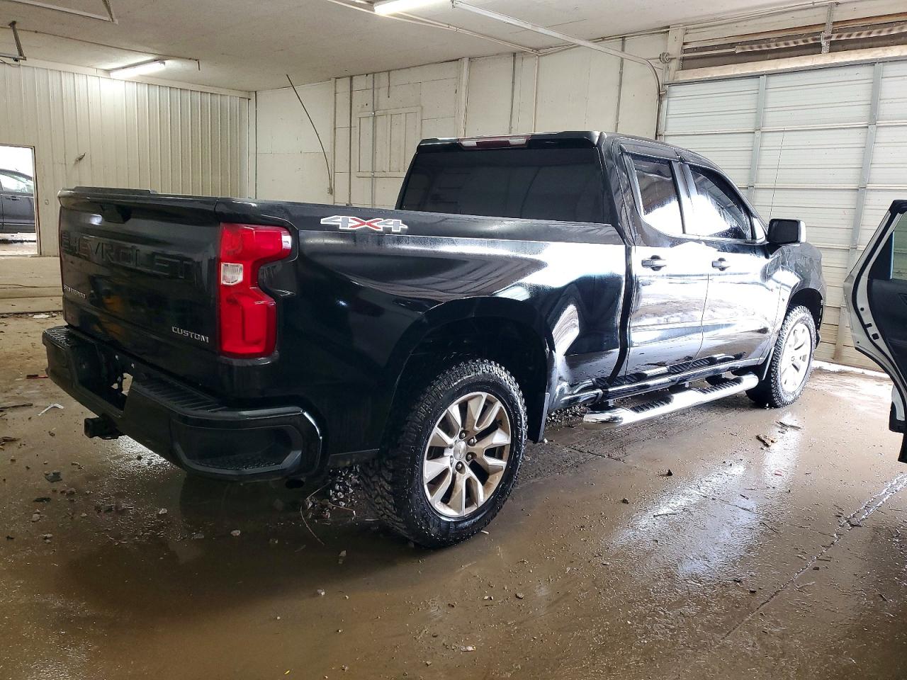 2019 CHEVROLET SILVERADO K1500 CUSTOM photo 3