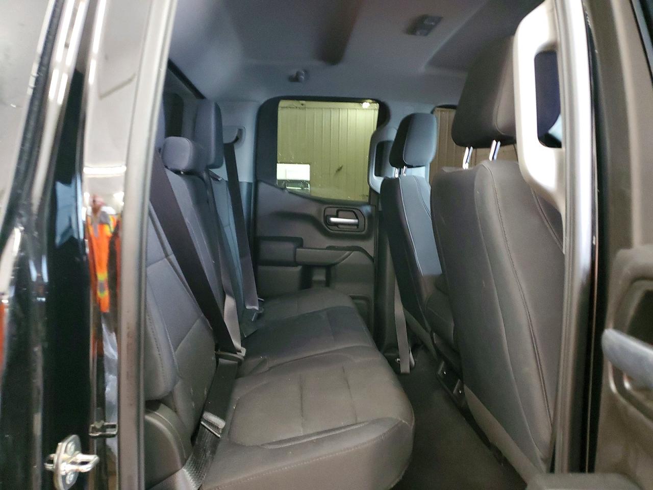 2019 CHEVROLET SILVERADO K1500 CUSTOM photo 10