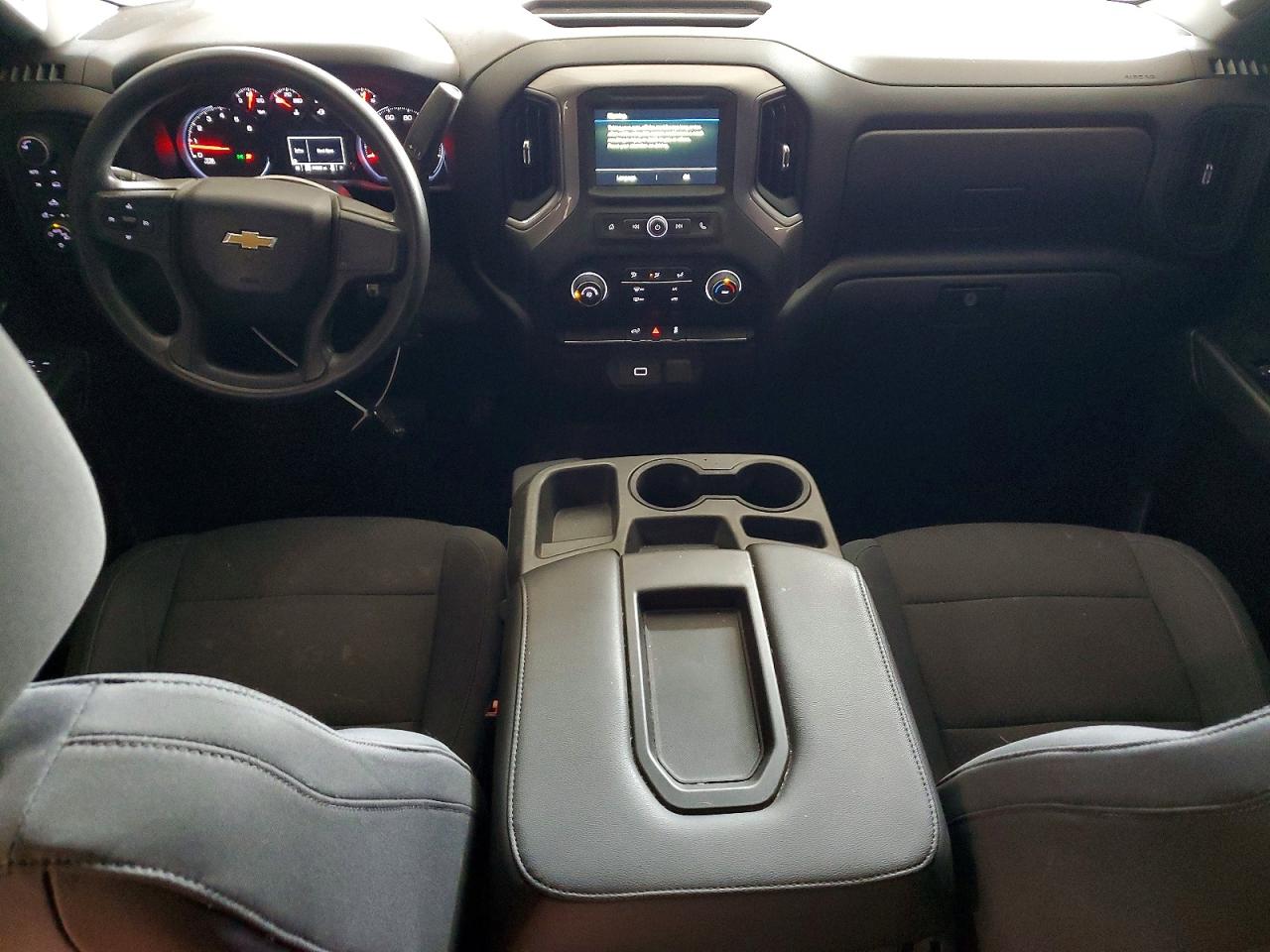 2019 CHEVROLET SILVERADO K1500 CUSTOM photo 8