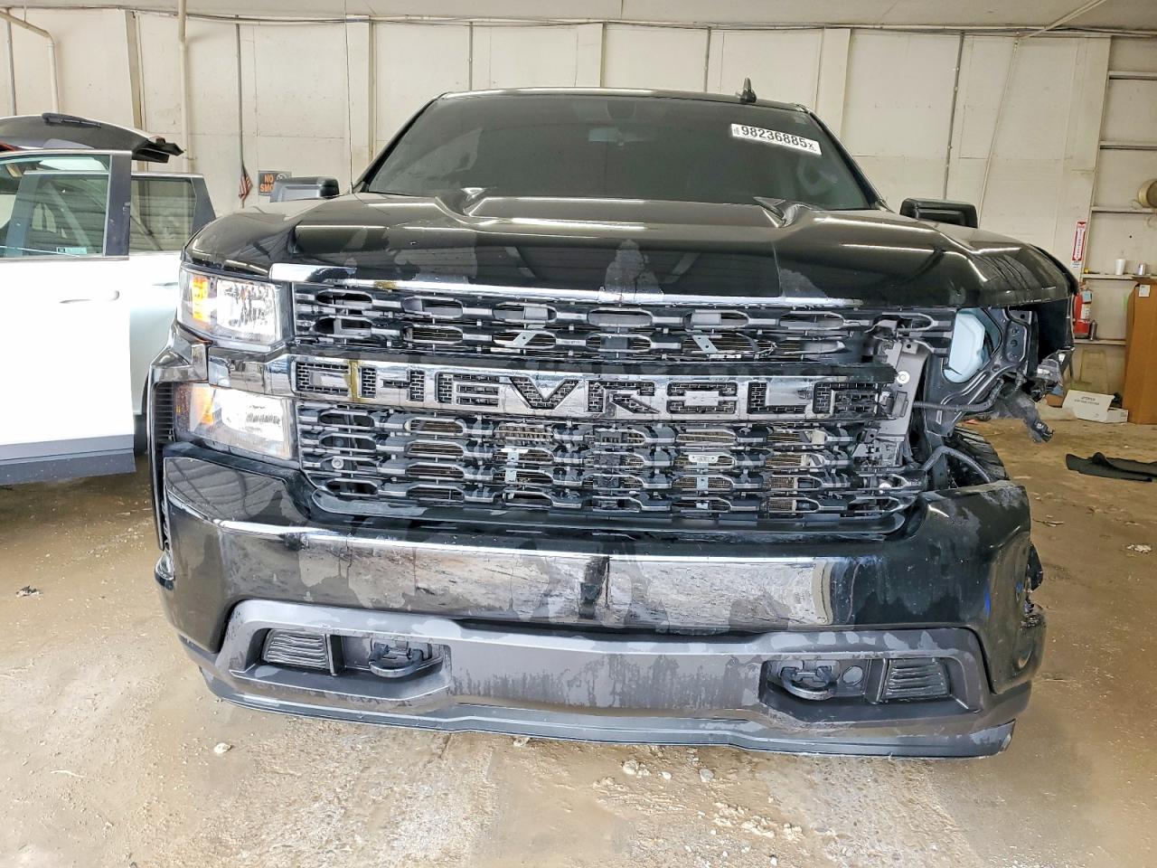 2019 CHEVROLET SILVERADO K1500 CUSTOM photo 5