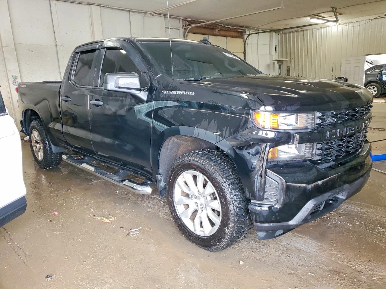2019 CHEVROLET SILVERADO K1500 CUSTOM photo 4