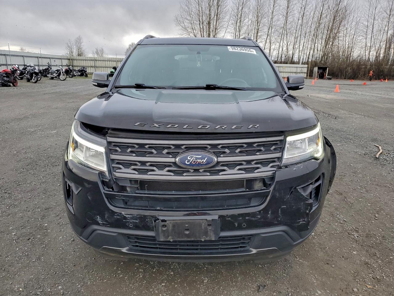 2018 FORD EXPLORER XLT photo 5