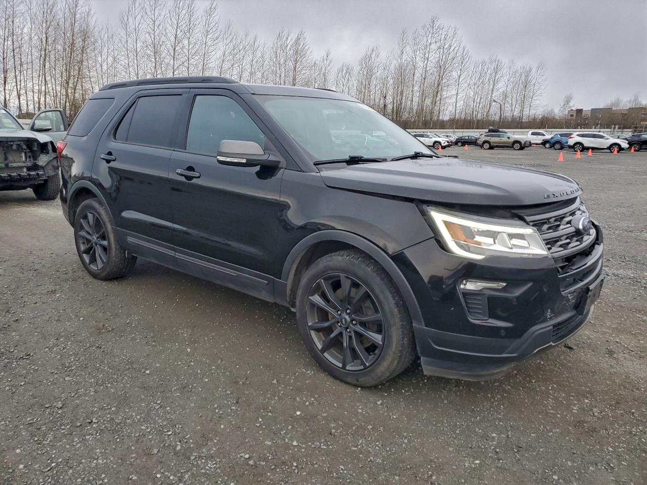 2018 FORD EXPLORER XLT photo 4