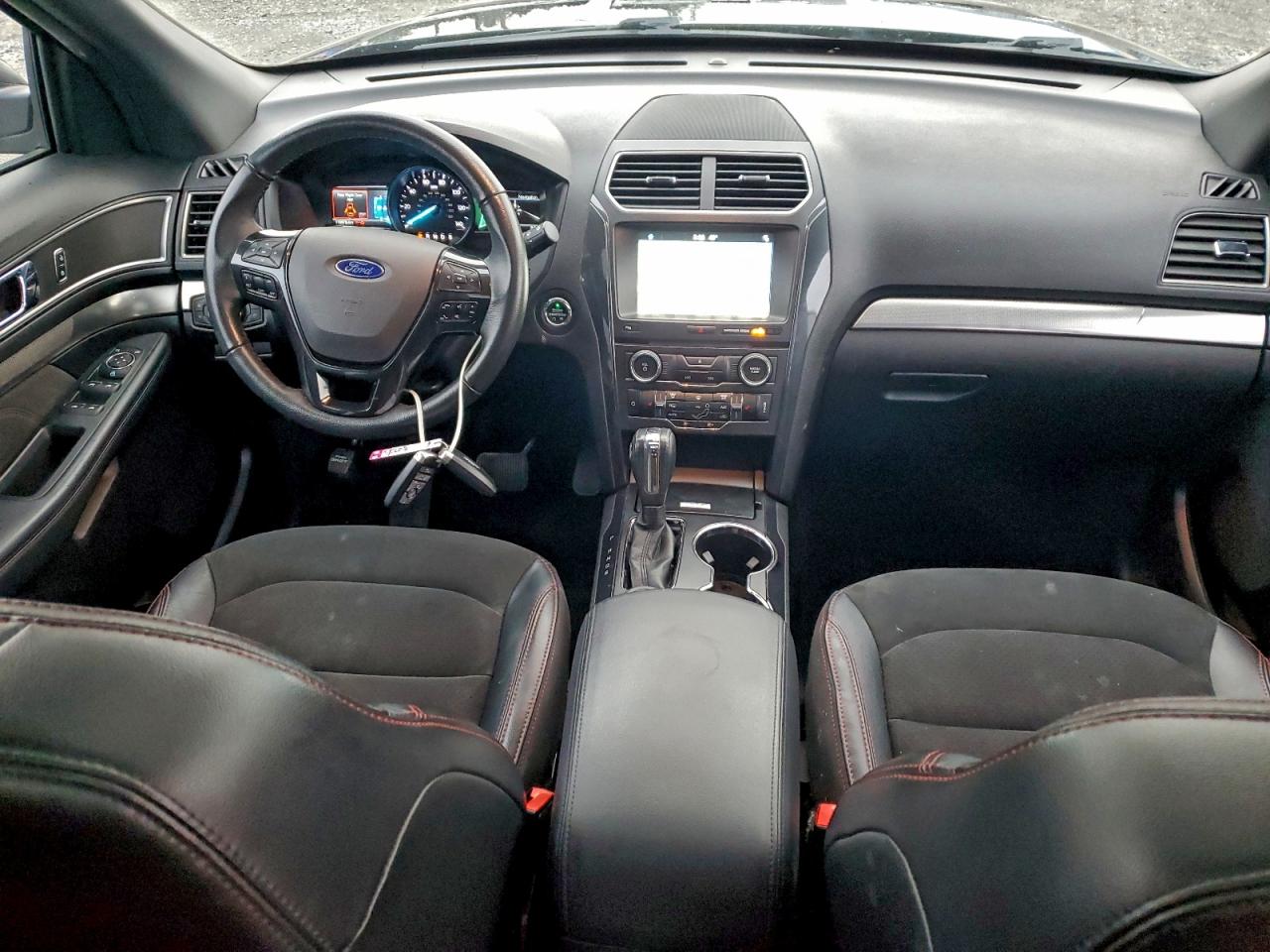 2018 FORD EXPLORER XLT photo 8