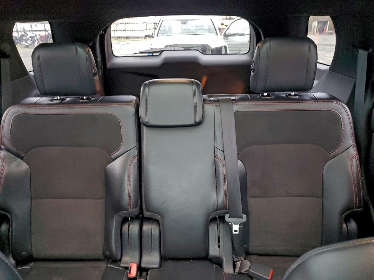 2018 FORD EXPLORER XLT photo 10