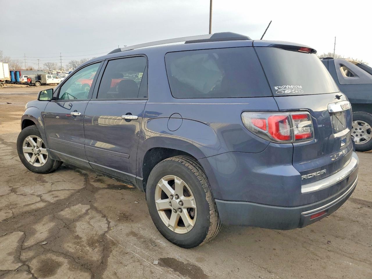 2014 GMC ACADIA SLE photo 2