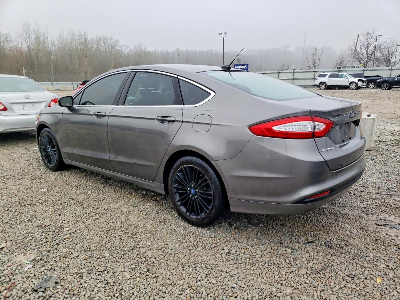 2013 FORD FUSION SE photo 2