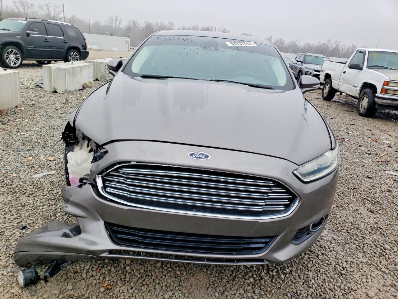 2013 FORD FUSION SE photo 5