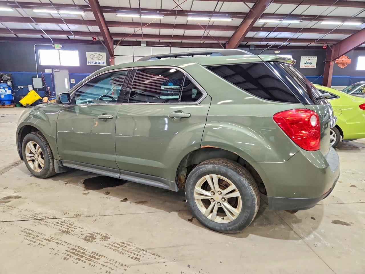 2015 CHEVROLET EQUINOX LT photo 2