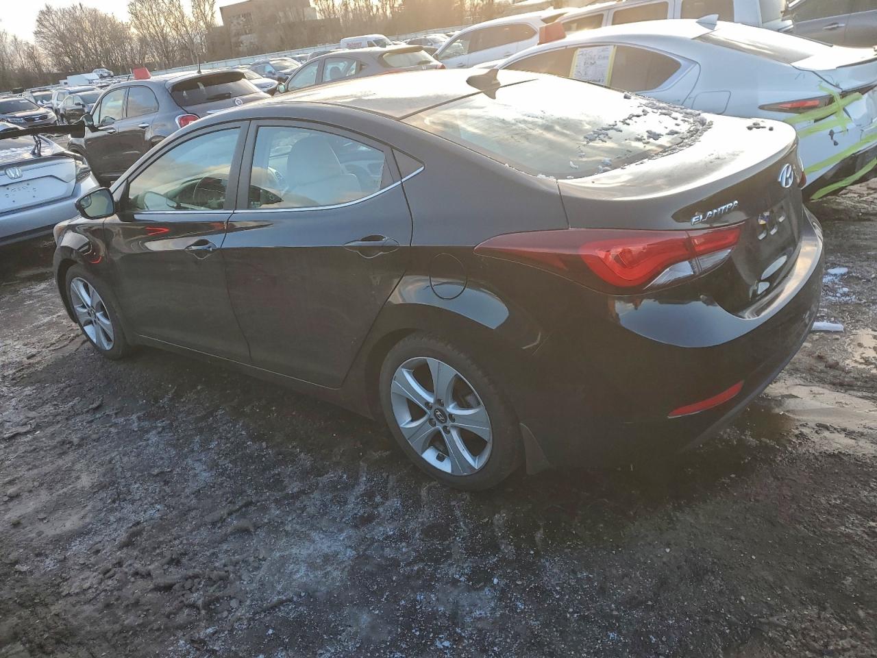 2015 HYUNDAI ELANTRA SE photo 2