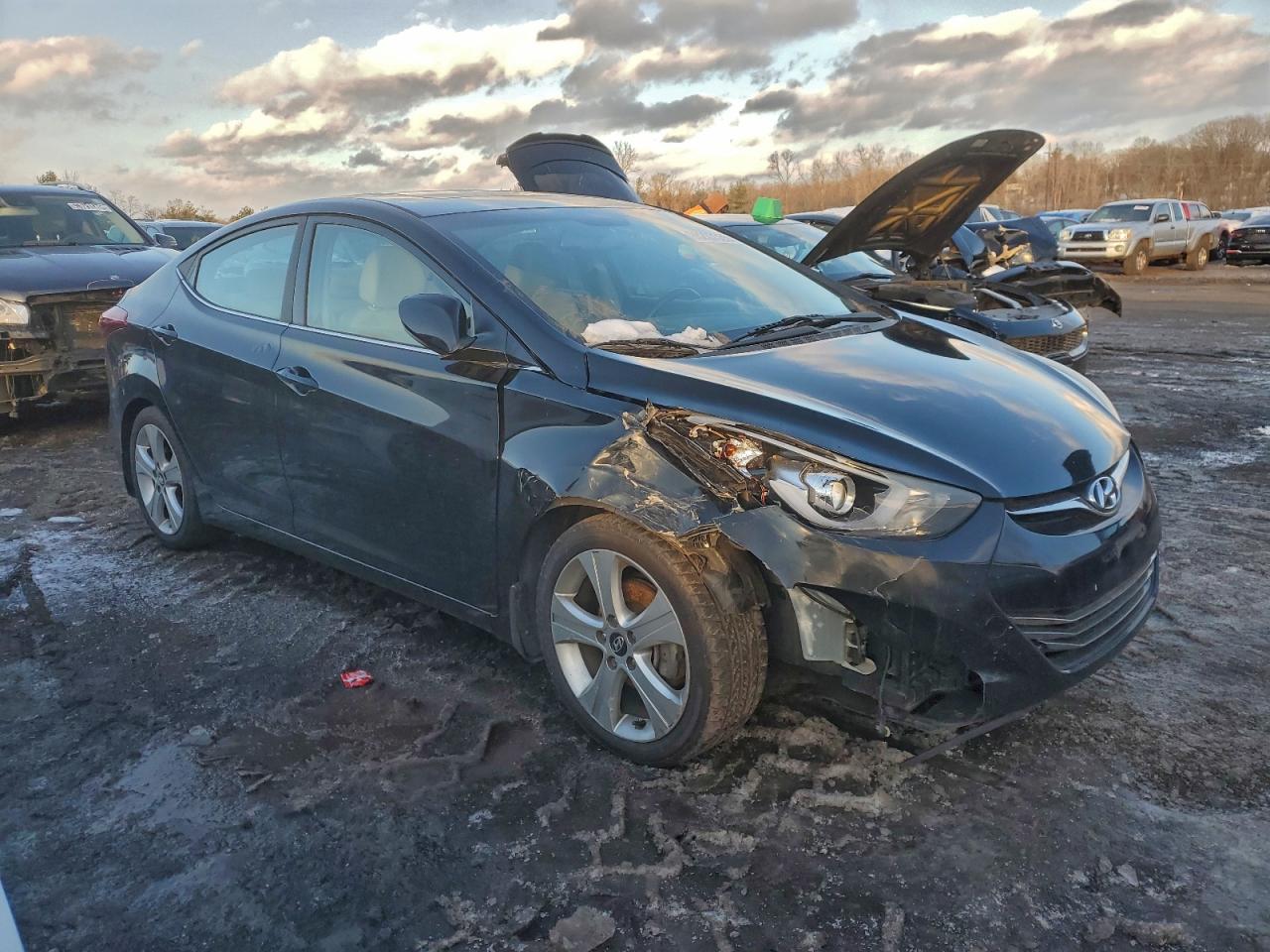 2015 HYUNDAI ELANTRA SE photo 4