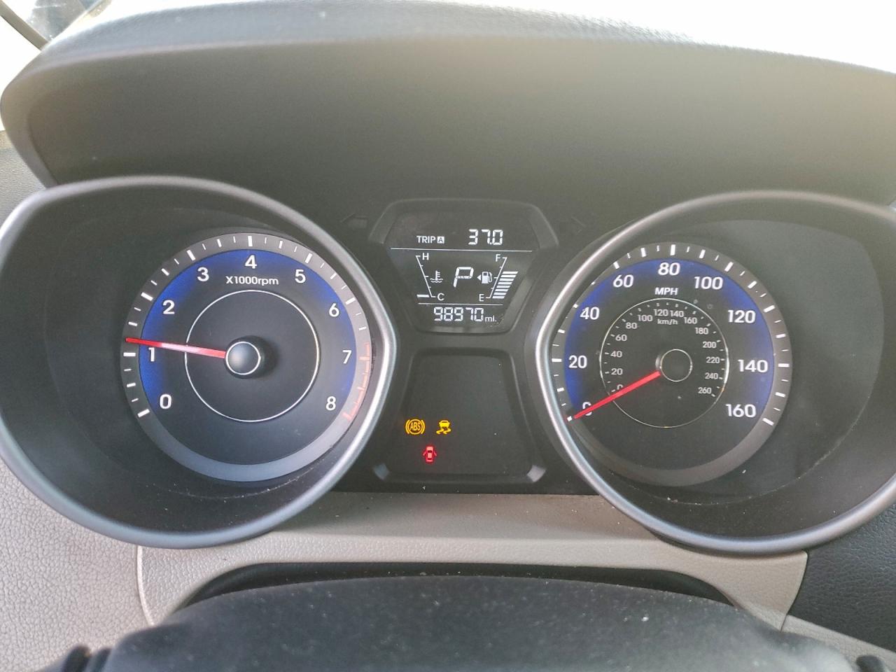 2015 HYUNDAI ELANTRA SE photo 9