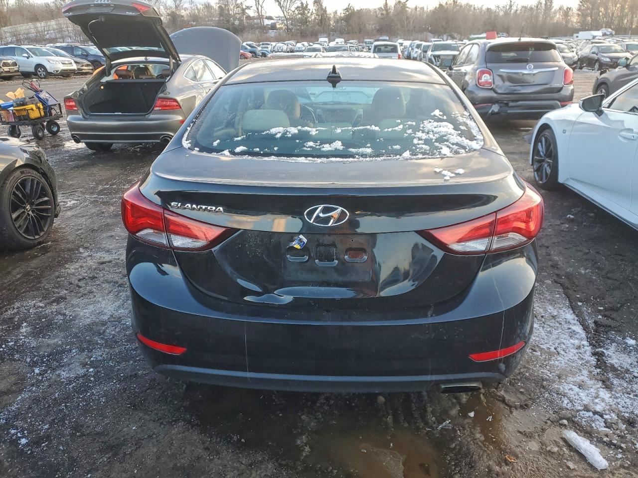 2015 HYUNDAI ELANTRA SE photo 6